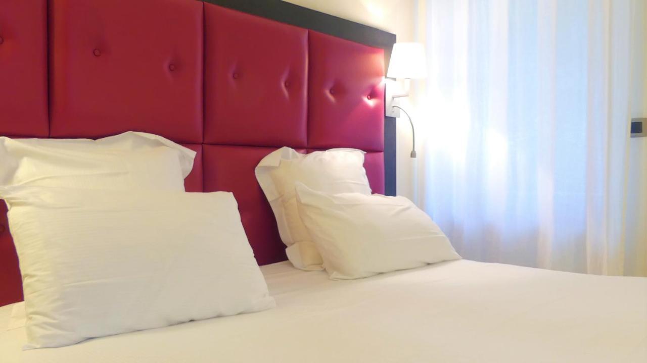 Logis Hotel Saint Guirec Et De La Plage Perros-Guirec Bagian luar foto